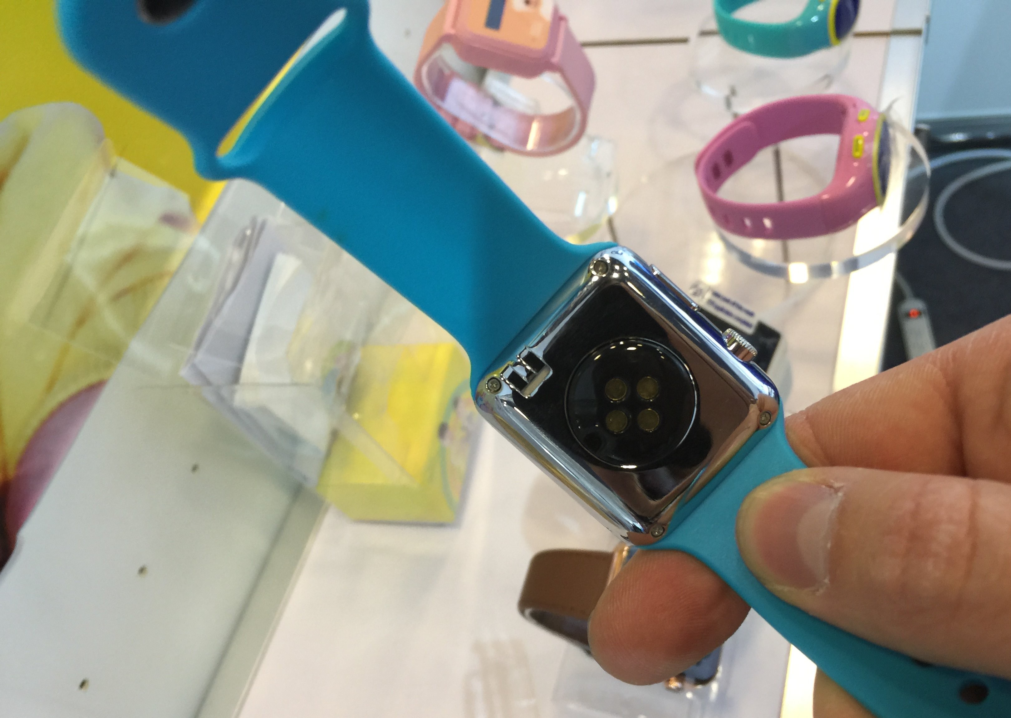 buy-the-apple-watch-for-ridiculously-cheap-price