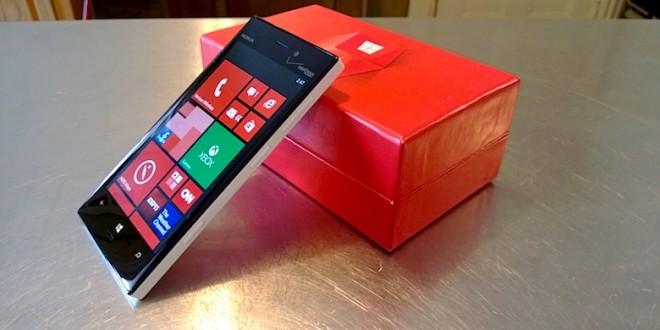 The Lumia 928 price is currently cut at Amazon and Verizon, and so is the Lumia 925 price