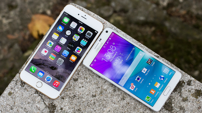 iphone-6-plus-vs-galaxy-note-4-outdoor-visibility